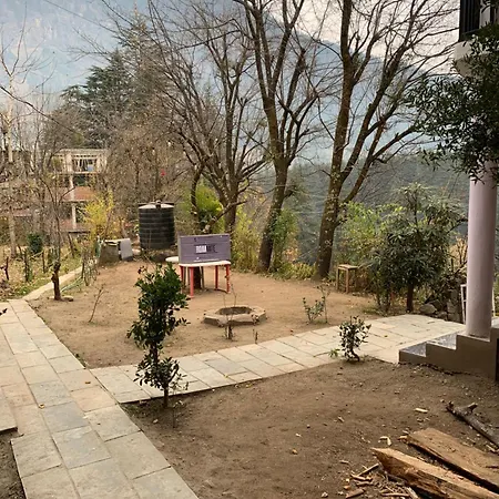 Roamate Hostel, Old Manali-2